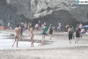 And again hippies. Now on the beach. Part 5. Thumbnail 6