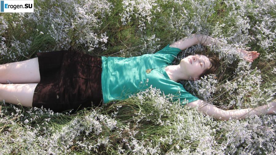 Home photos of a Ukrainian girl. Part 3. Slide 30