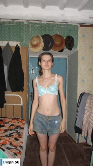 Home photos of a Ukrainian girl. Part 4. Thumbnail 15