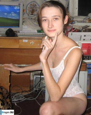 Home photos of a Ukrainian girl. Part 4. Thumbnail 17