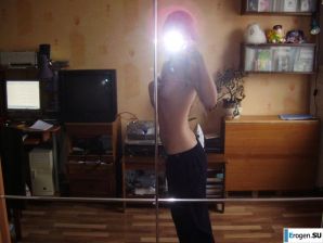 A beautiful girl takes a picture of herself. Thumbnail 23