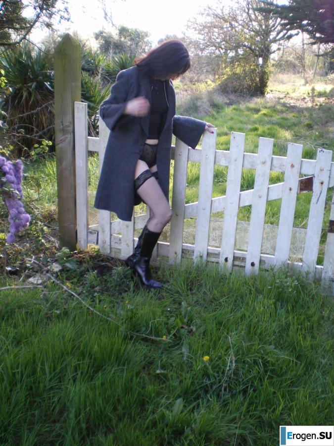 Madame Frenchwoman. Slide 32