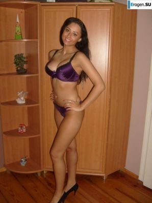 Beautiful Brunette. Thumbnail 31