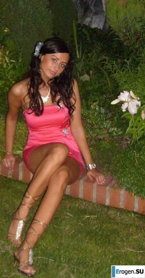 Beautiful Brunette. Thumbnail 42