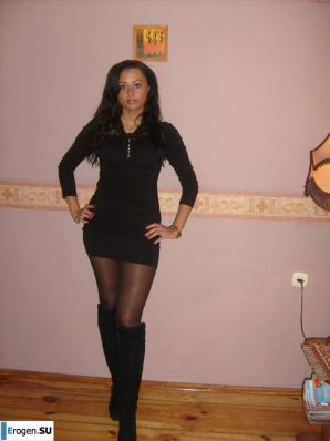 Beautiful Brunette. Thumbnail 7