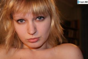 Красивая девочка фоткает себя. Часть 2. Миниатюра 23