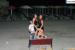 A company of Russians ignites in Turkey. Thumbnail 5