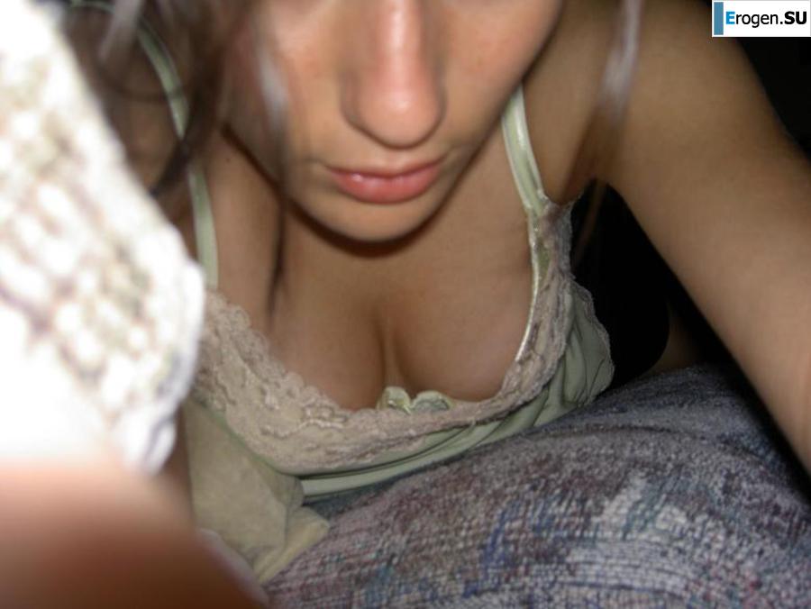 A beautiful Bulgarian poses at home and on the beach. Slide 22