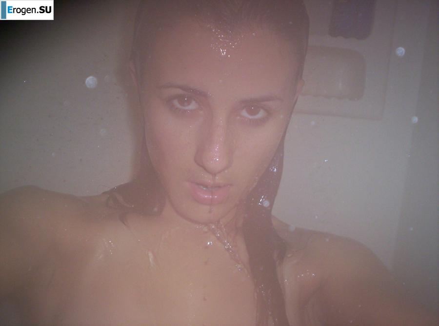 A beautiful Bulgarian poses at home and on the beach. Slide 35