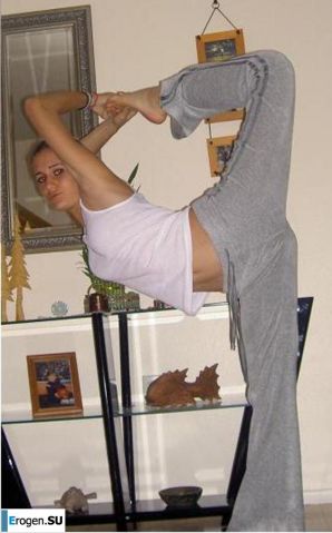 A beautiful Bulgarian posing at home and on the beach. Part 5. Thumbnail 25