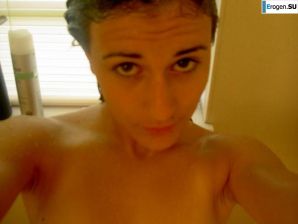A beautiful Bulgarian posing at home and on the beach. Part 5. Thumbnail 9
