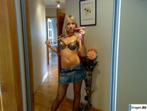 Young Beauty. Thumbnail 12