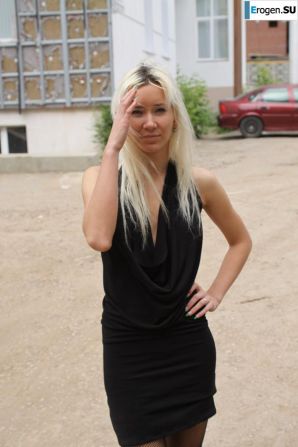 Nastya from Samara walks around the city and shows herself. Thumbnail 2