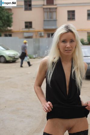 Nastya from Samara walks around the city and shows herself. Thumbnail 34