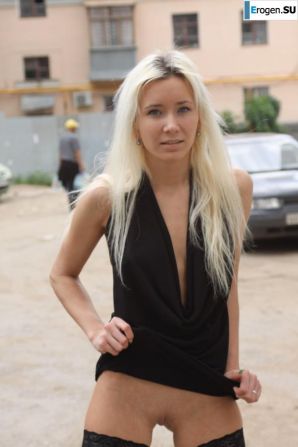 Nastya from Samara walks around the city and shows herself. Thumbnail 35
