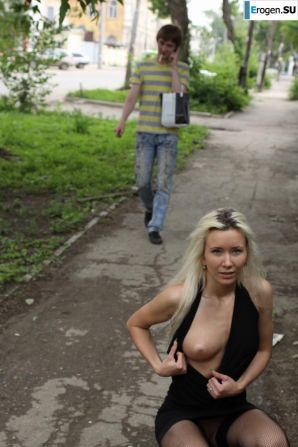 Nastya from Samara walks around the city and shows herself. Part 2. Thumbnail 20