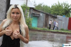 Nastya from Samara walks around the city and shows herself. Part 2. Thumbnail 29