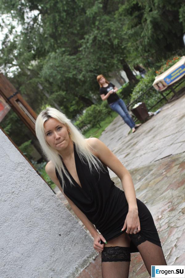 Nastya from Samara walks around the city and shows herself. Part 3. Slide 30