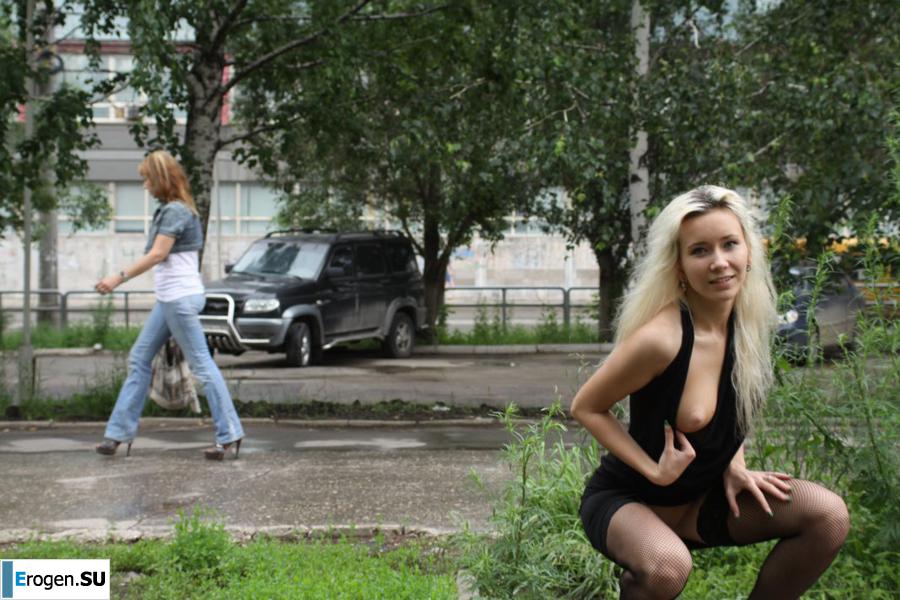 Nastya from Samara walks around the city and shows herself. Part 3. Slide 37