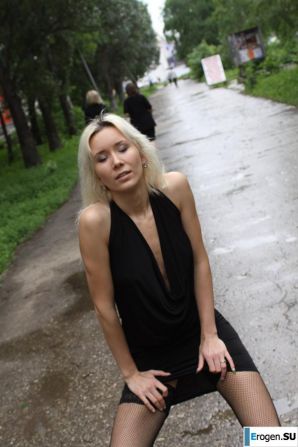 Nastya from Samara walks around the city and shows herself. Part 3. Thumbnail 16