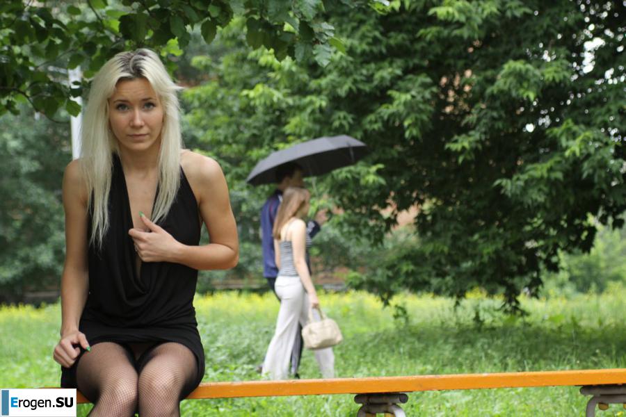 Настя из Самары ходит по городу и показывает себя. Часть 4. Фото 36