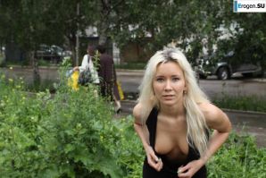 Настя из Самары ходит по городу и показывает себя. Часть 4. Миниатюра 1