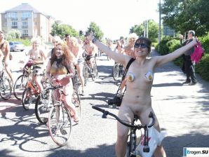 Naked bike rides. Part 3. Thumbnail 28