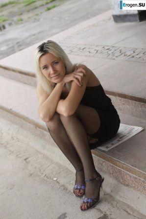 Nastya from Samara walks around the city and shows herself. Part 5. Thumbnail 28