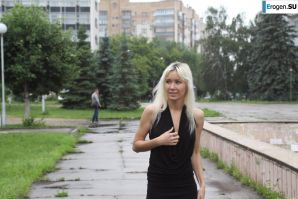 Настя из Самары ходит по городу и показывает себя. Часть 6. Миниатюра 12