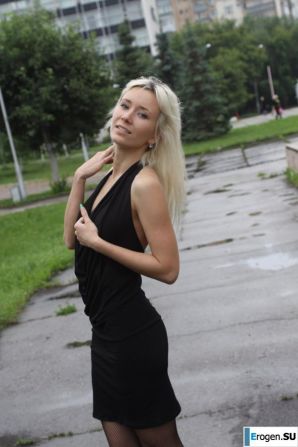 Настя из Самары ходит по городу и показывает себя. Часть 6. Миниатюра 20