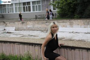 Настя из Самары ходит по городу и показывает себя. Часть 6. Миниатюра 23