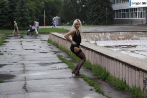Настя из Самары ходит по городу и показывает себя. Часть 6. Миниатюра 29