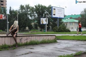 Настя из Самары ходит по городу и показывает себя. Часть 7. Миниатюра 3