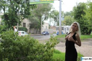 Nastya from Samara walks around the city and shows herself. Part 10. Thumbnail 14