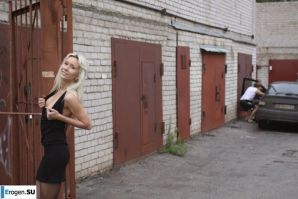 Nastya from Samara walks around the city and shows herself. Part 10. Thumbnail 4