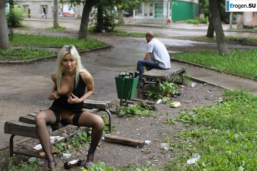 Настя из Самары ходит по городу и показывает себя. Часть 11. Фото 15
