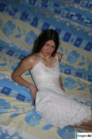 Russian Asian woman with a lizard. Thumbnail 16