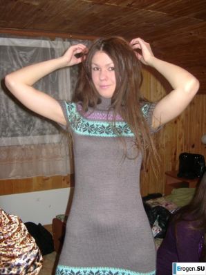 Russian Asian woman with a lizard. Thumbnail 3