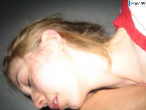 Slender German and her curly-haired friend. Thumbnail 2
