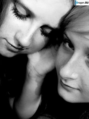 Three Czech Women in Nature. Thumbnail 2