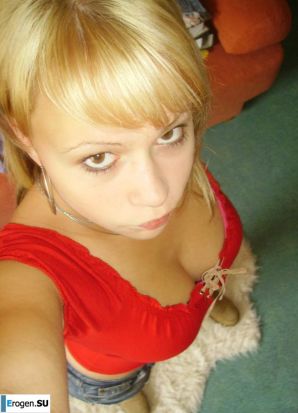 Busty Blonde. Thumbnail 14