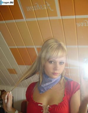 Busty Blonde. Thumbnail 28
