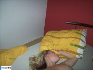 Busty Blonde. Thumbnail 39