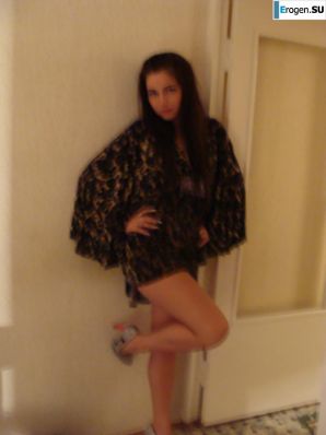 fatal brunette solo. Thumbnail 4