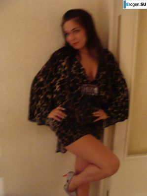 fatal brunette solo. Thumbnail 5