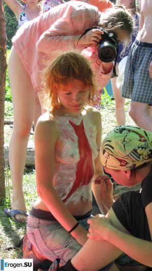 Photo from the hippie rally. Thumbnail 22