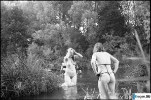 Photo from the hippie rally. Thumbnail 29