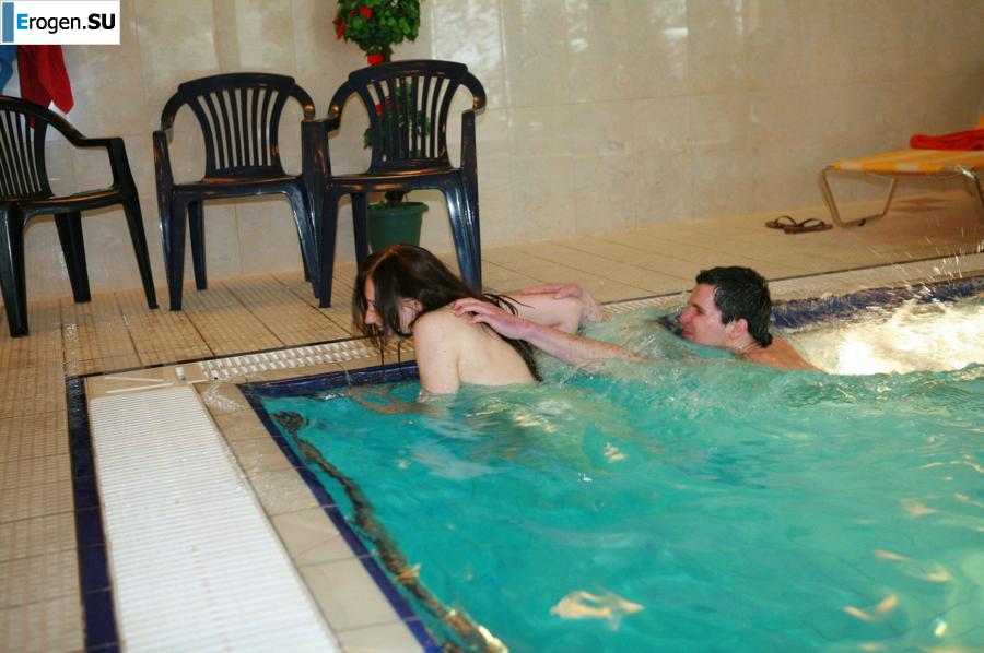 Czech nudists in the pool. Slide 13