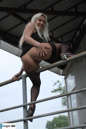 Nastya from Samara walks around the city and shows herself. Part 14. Thumbnail 16