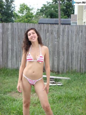 Smiling brunette with everlasting nipples. Part 2. Thumbnail 16
